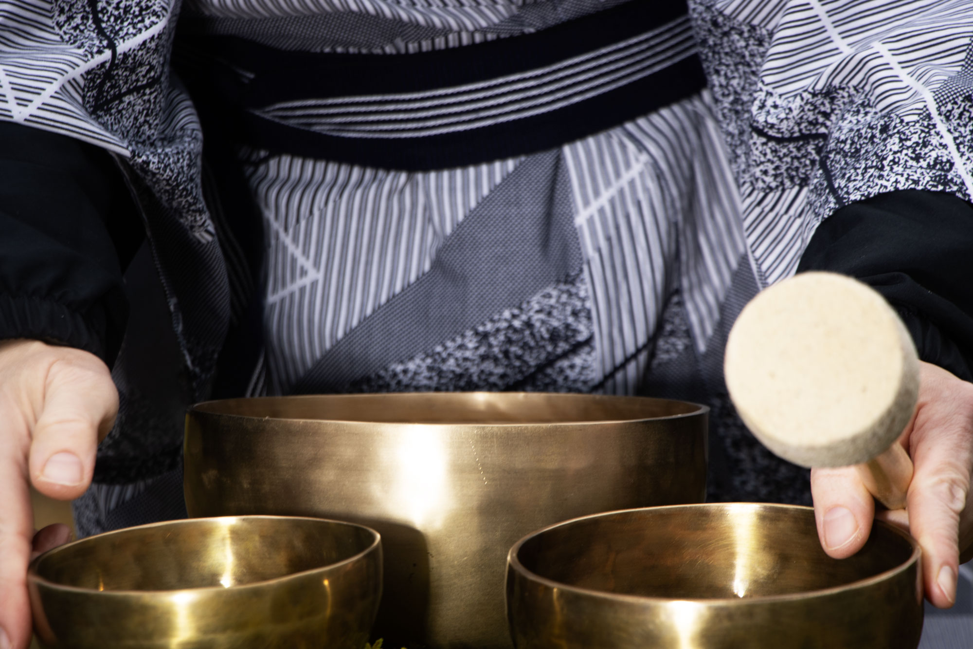 Äänimaljoja sammalpedillä.